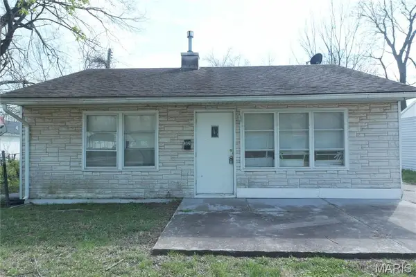 32 Agnes Drive, East St Louis, IL 62206