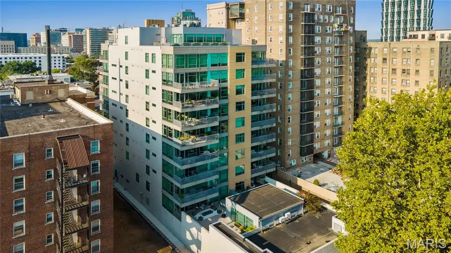 4545 Lindell Boulevard #3, Saint Louis, MO 63108 - #2