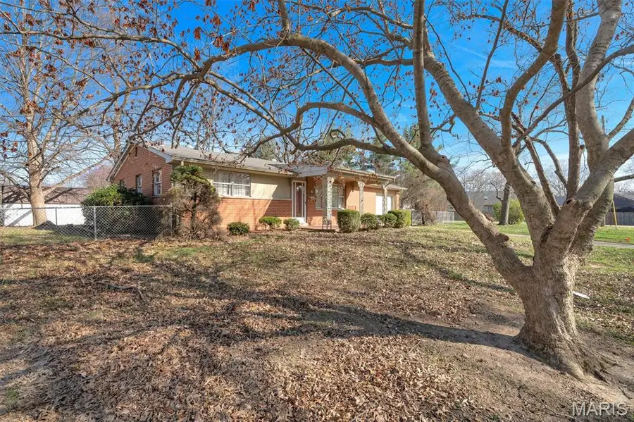 4 Eastland Drive, Belleville, IL 62221 - #2