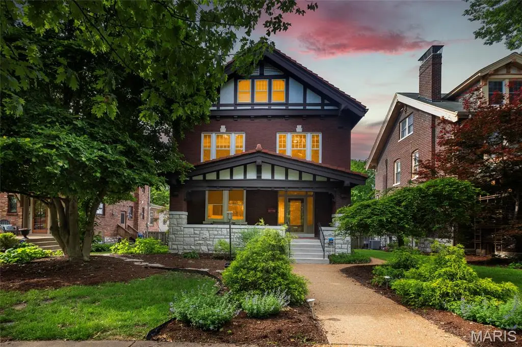 6922 Kingsbury Boulevard, University City, MO 63130 - #1