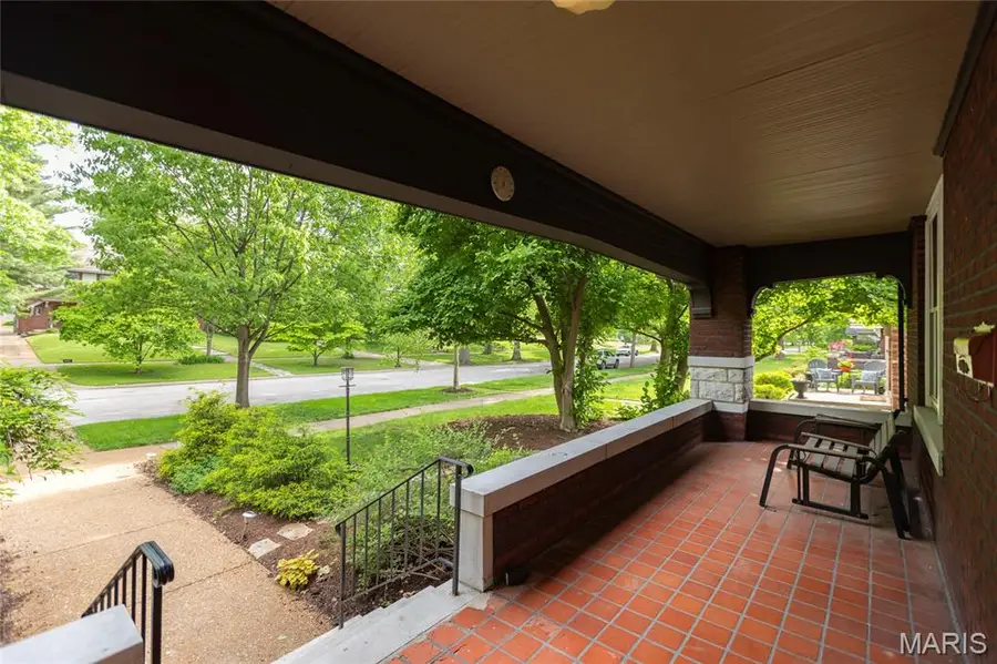 6922 Kingsbury Boulevard, University City, MO 63130 - #2