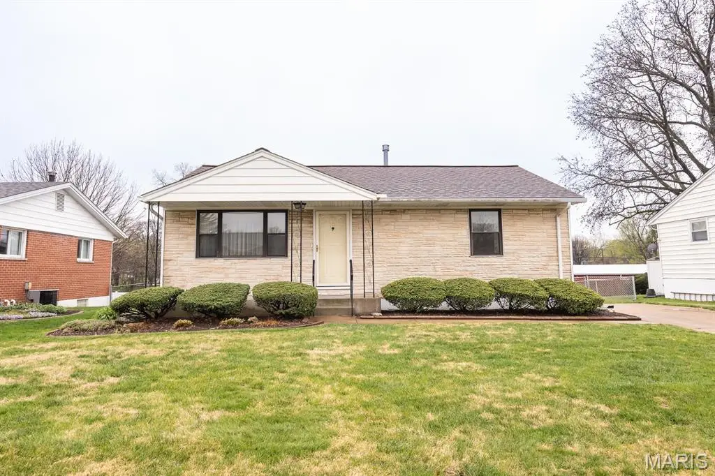 108 S Embassy Drive, Fairview Heights, IL 62208 - #1