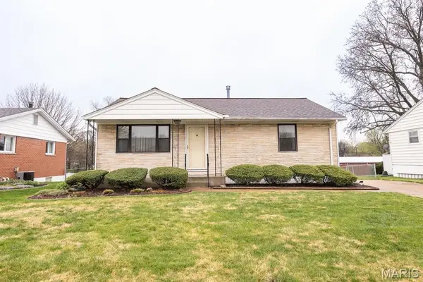 108 S Embassy Drive, Fairview Heights, IL 62208