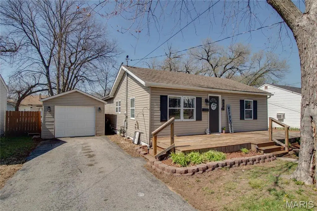 549 Mchugh Street, Wood River, IL 62095 - #1