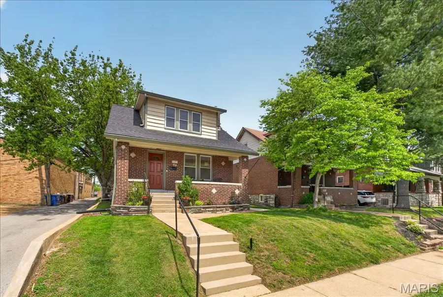 6591 Scanlan Avenue, Saint Louis, MO 63139 - #3