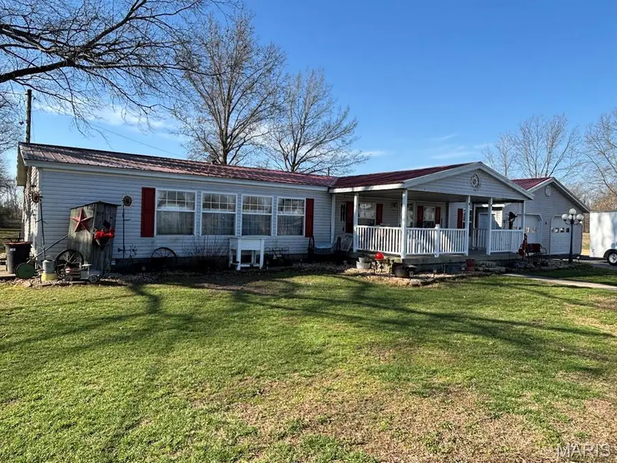 1248 Community Beach Road, Odin, IL 62870 - #2