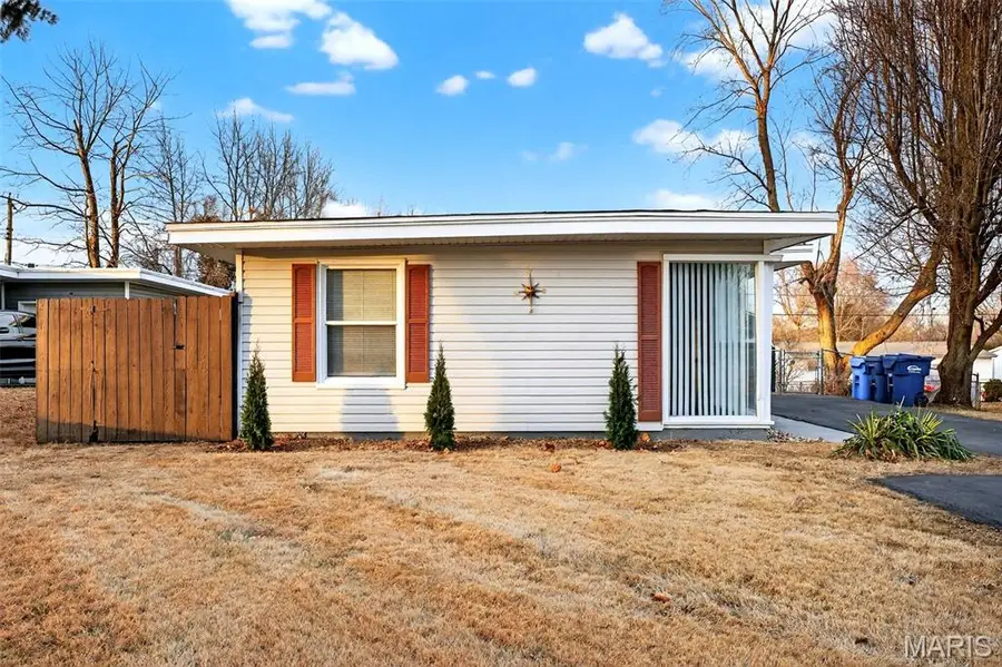 19 Marquette Drive, Florissant, MO 63031 - #3