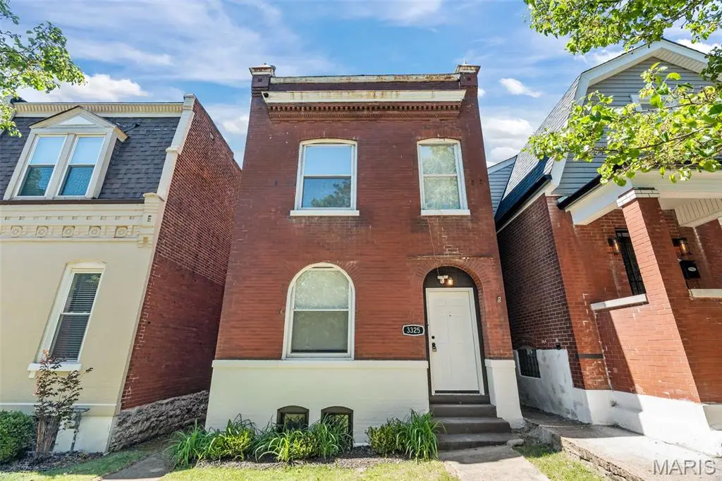 3325 Minnesota Avenue, Saint Louis, MO 63118 - #1