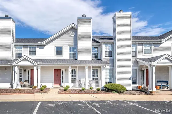 1408 Whispering Creek Drive, Ballwin, MO 63021