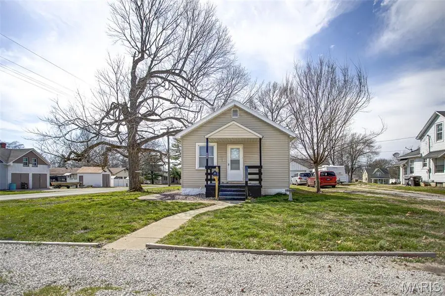 608 S Lafayette Street, Jerseyville, IL 62052 - #2