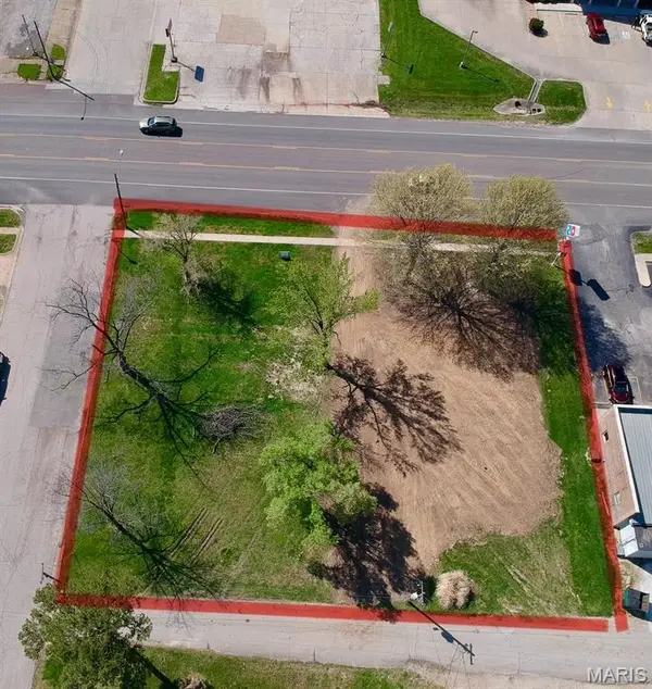 305 W Lincoln Avenue, Owensville, MO 65066