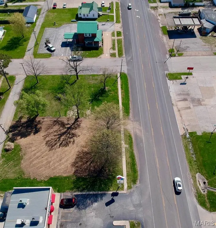 305 W Lincoln Avenue, Owensville, MO 65066 - #3