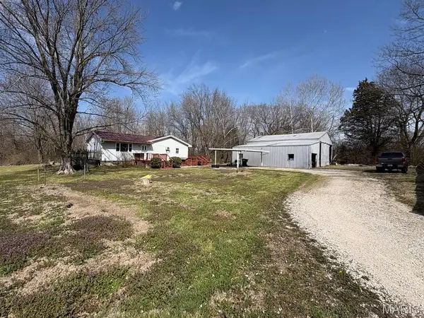 305 Cedar Avenue, Jonesburg, MO 63351