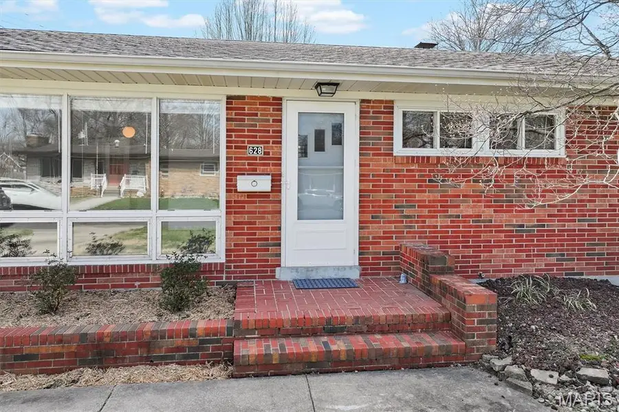 628 Roanoke Drive, Edwardsville, IL 62025 - #2
