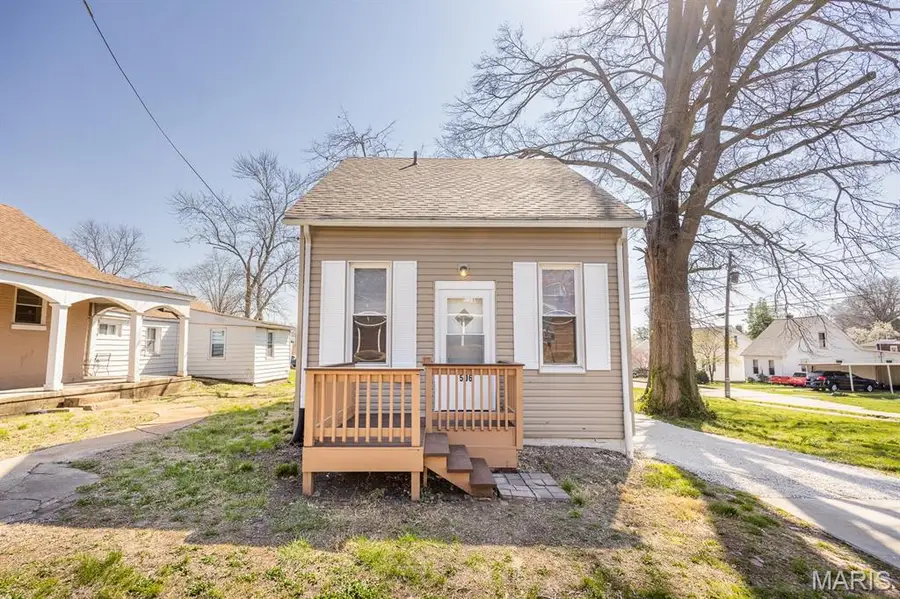 506 E Mckinley Street, Belleville, IL 62220 - #2
