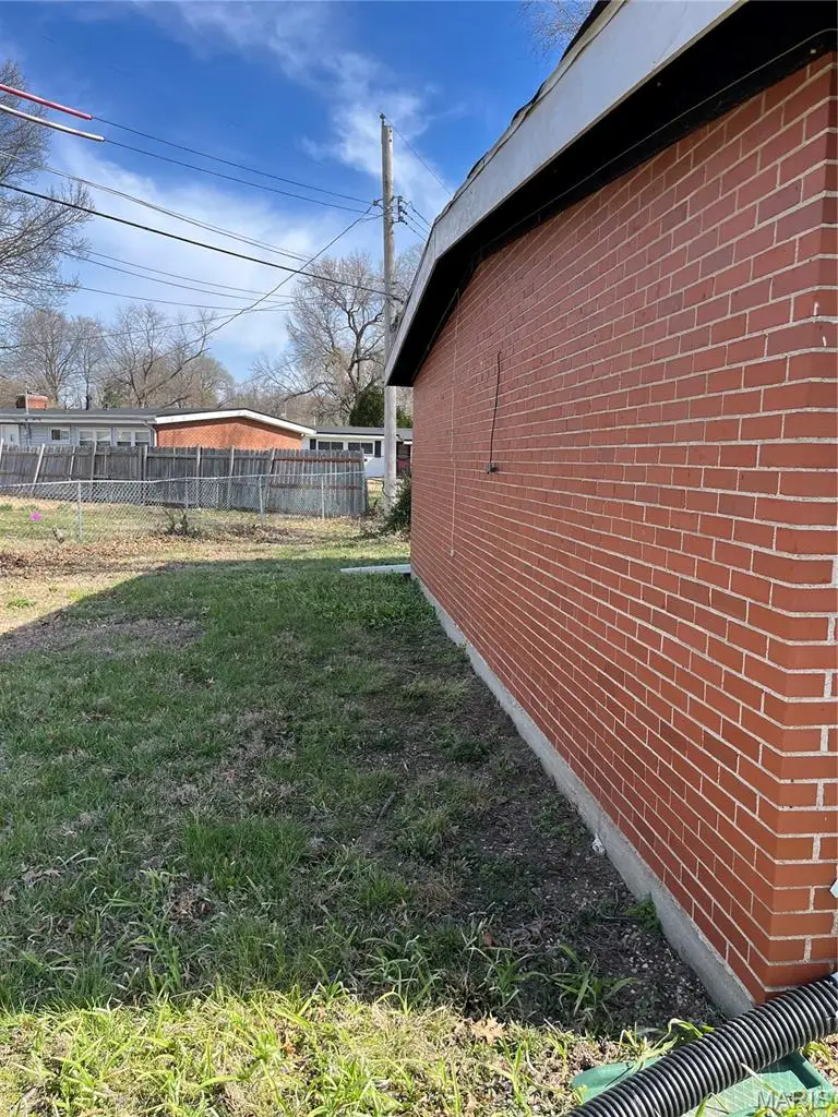 8443 Red Fir Drive, Saint Louis, MO 63134 - #3