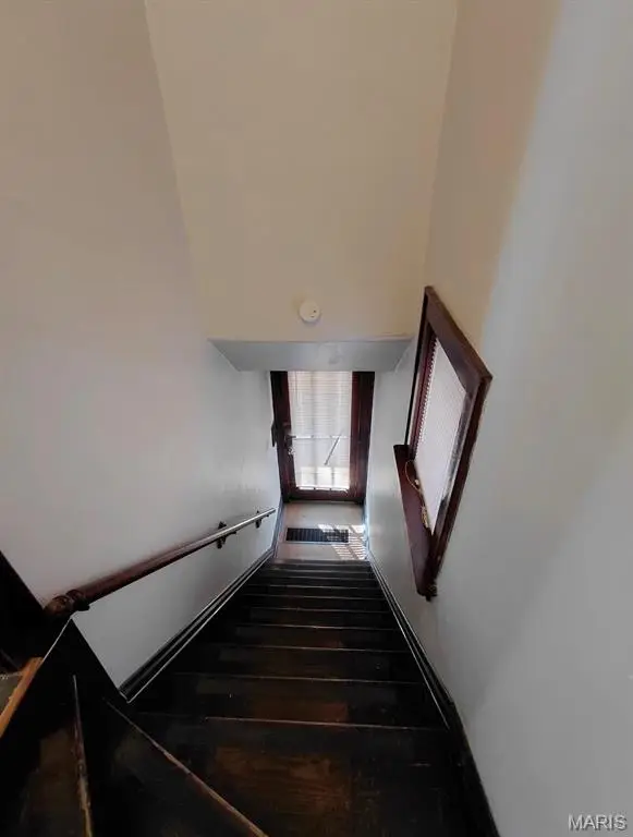 3871 Alberta Street, Saint Louis, MO 63116 - #2