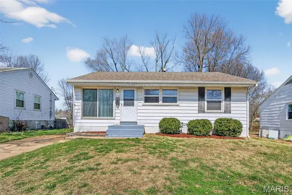 325 Lancashire Road, St Louis, MO 63137