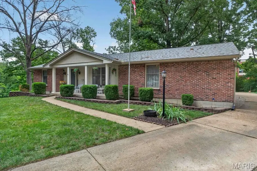 7 Springlake Court, Ballwin, MO 63011 - #3
