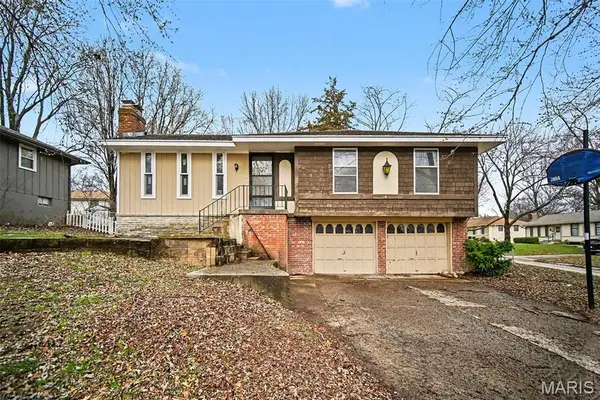 2401 Jackson Court, Blue Springs, MO 64015