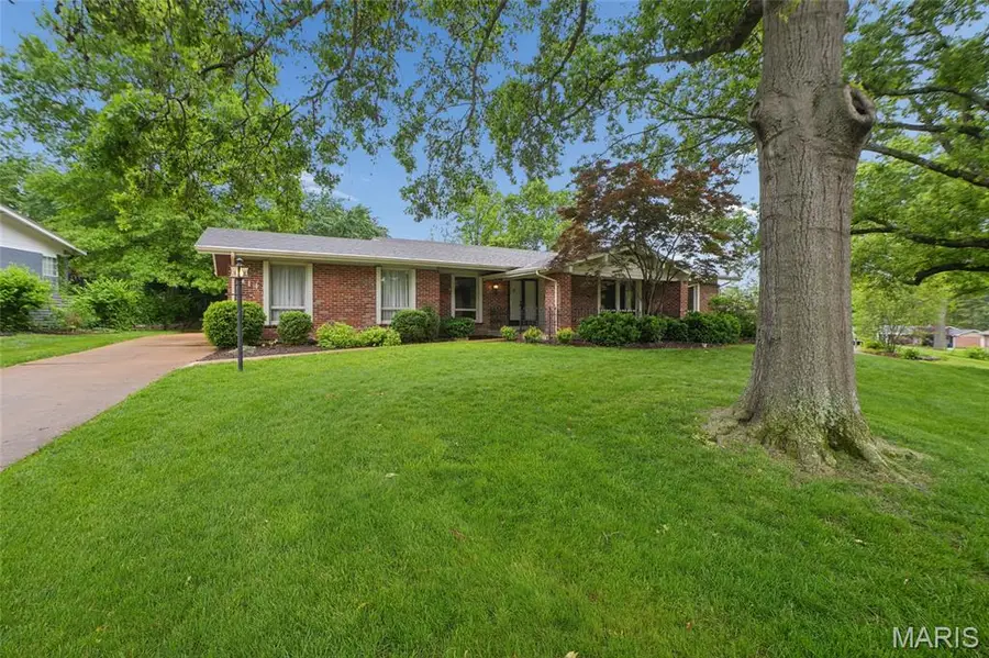 414 Tamarack Drive, Ballwin, MO 63011 - #2