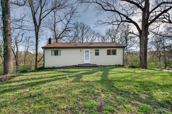 208 Major Drive, Fenton, MO 63026