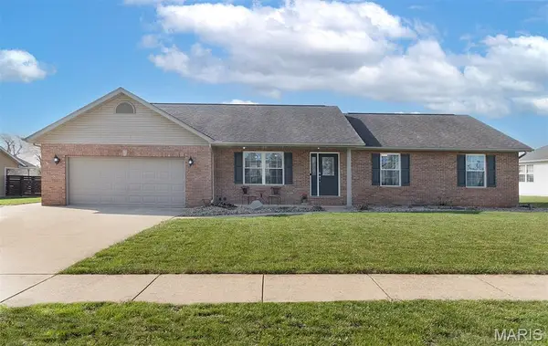 10004 Holy Cross Lane, Breese, IL 62230