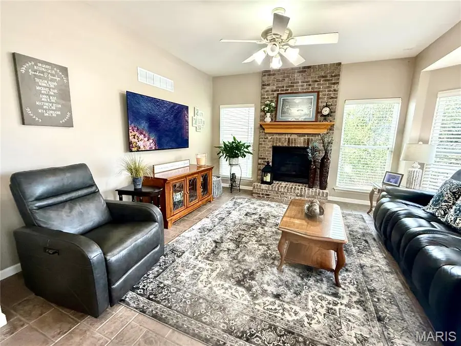 818 Summit Glen Court, Fenton, MO 63026 - #2