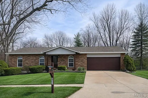 4452 Dantonaire Place, St Louis, MO 63128