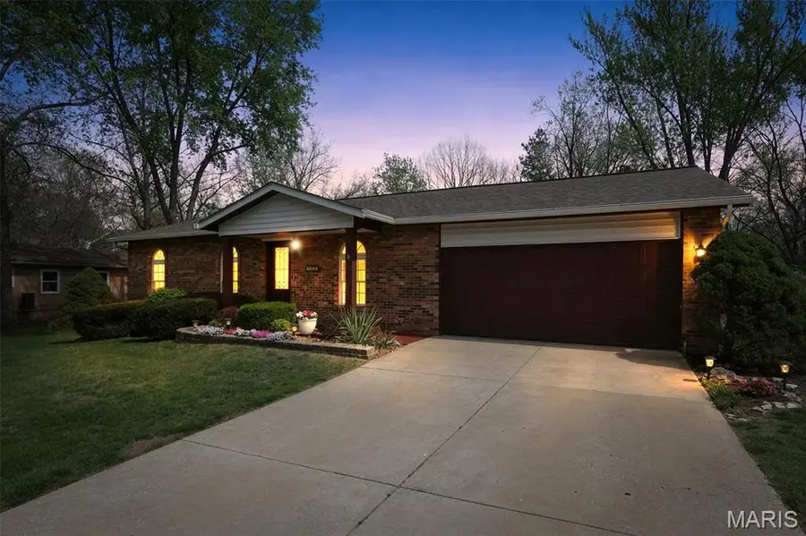 4452 Dantonaire Place, Saint Louis, MO 63128 - #3