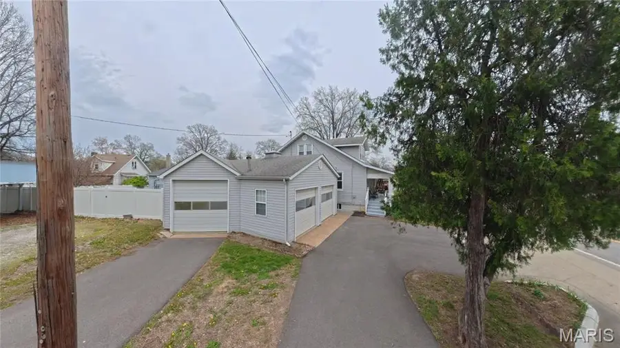 1212 Mascoutah Avenue, Belleville, IL 62220 - #2