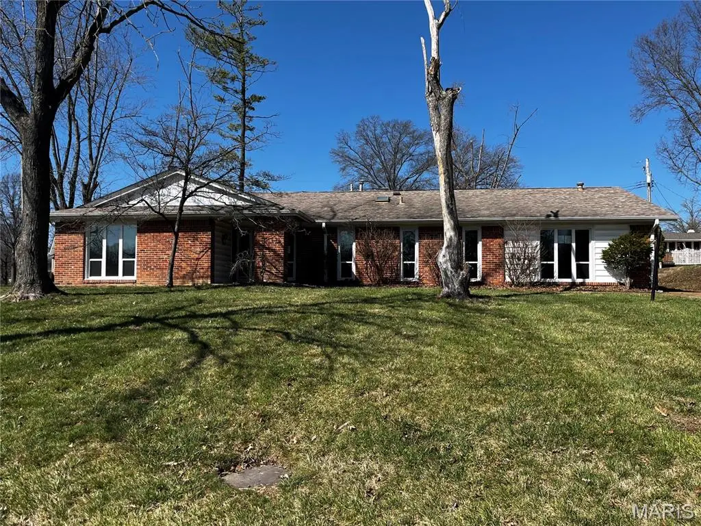 102 Five Meadows Lane, Ballwin, MO 63011 - #1
