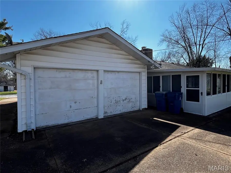 102 Five Meadows Lane, Ballwin, MO 63011 - #3