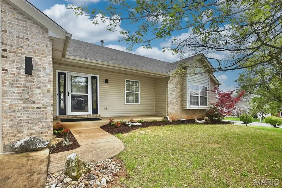 3235 Country Knoll Drive, Saint Charles, MO 63303 - #2