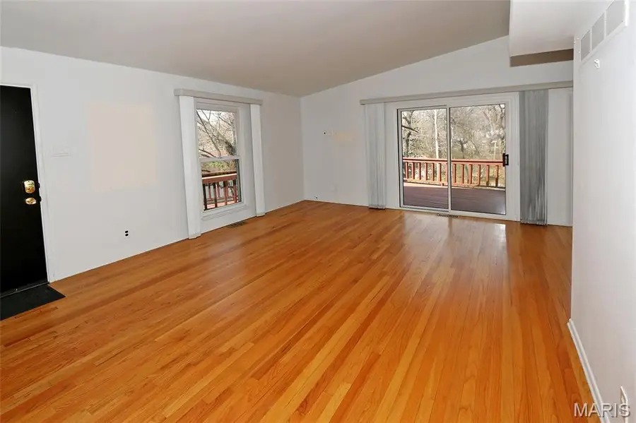 529 Barcia Drive, Saint Louis, MO 63119 - #3