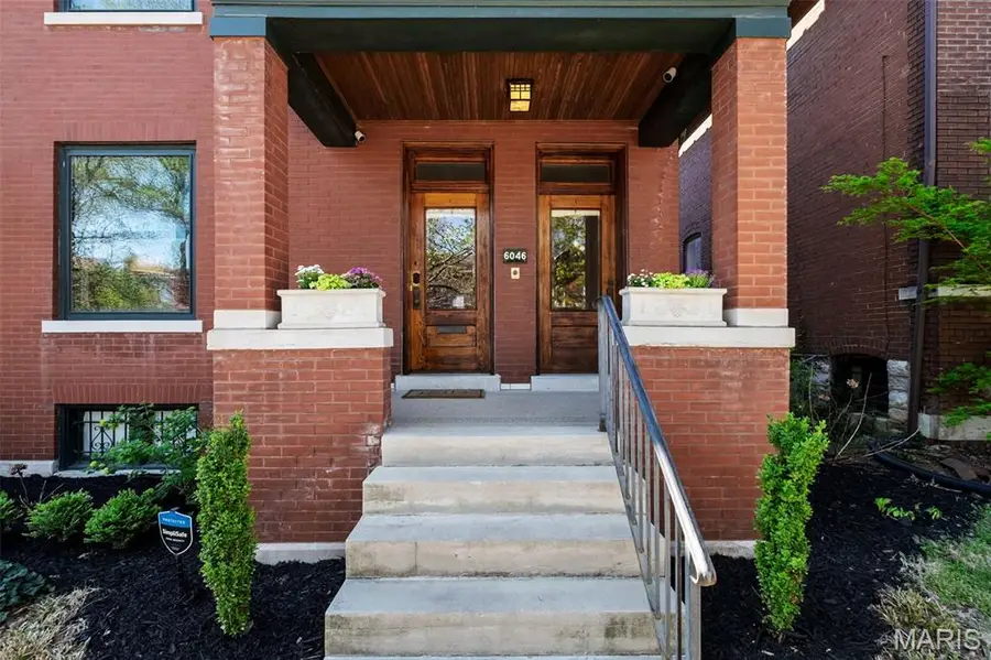 6046 Westminster Place, Saint Louis, MO 63112 - #2