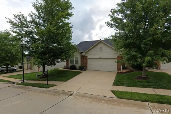 7250 Tournament Dr Drive, Oakville, MO 63129