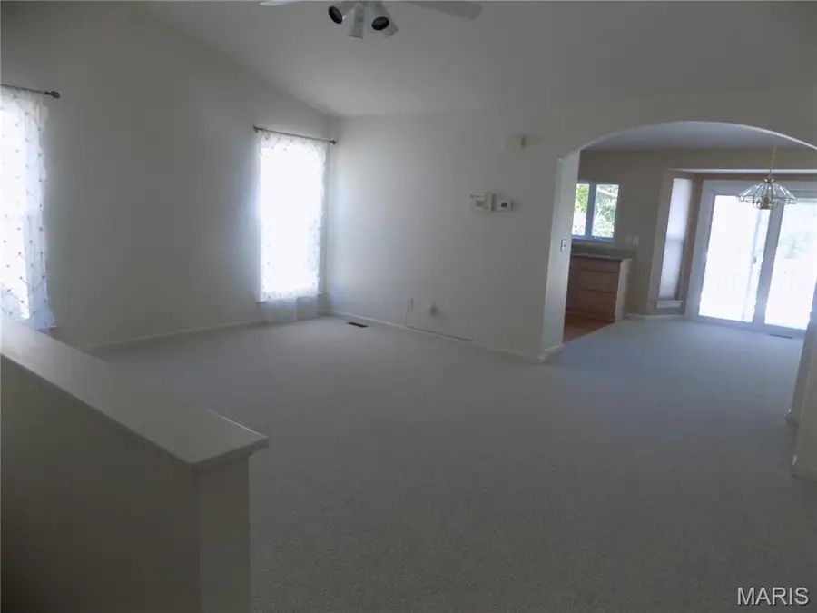 7250 Tournament Dr Drive, Oakville, MO 63129 - #2