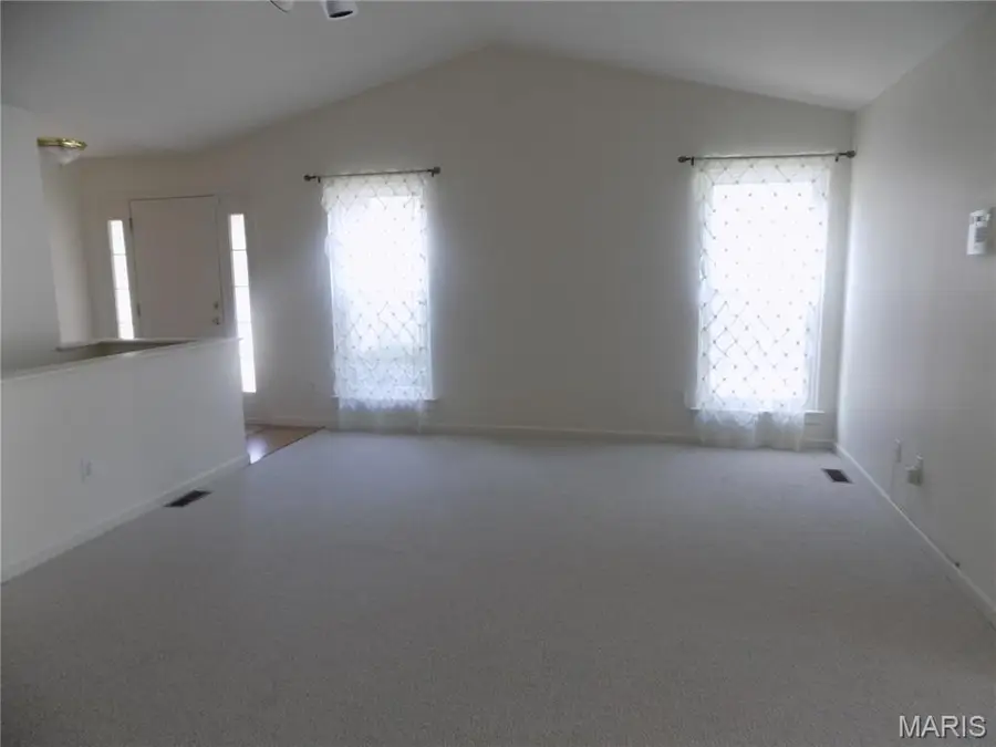 7250 Tournament Dr Drive, Oakville, MO 63129 - #3