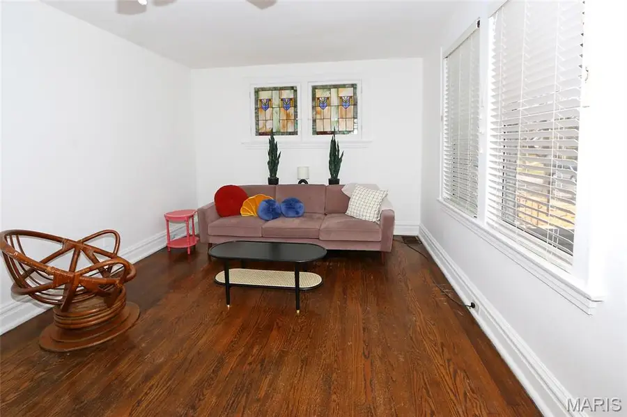 5616 Milentz Avenue, Saint Louis, MO 63109 - #3