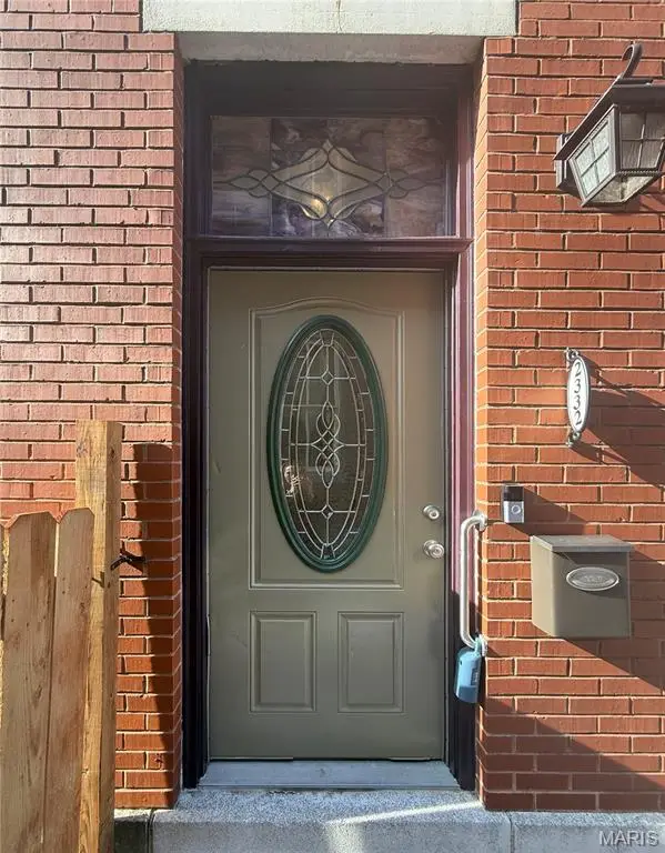 2332 Hickory Street, Saint Louis, MO 63104 - #2