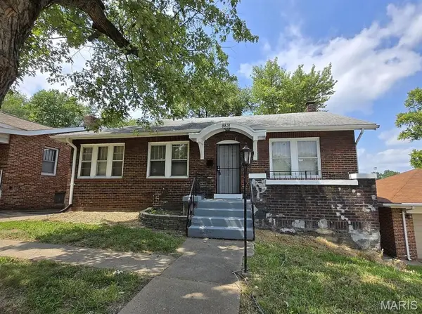 8831 May Avenue, St Louis, MO 63136