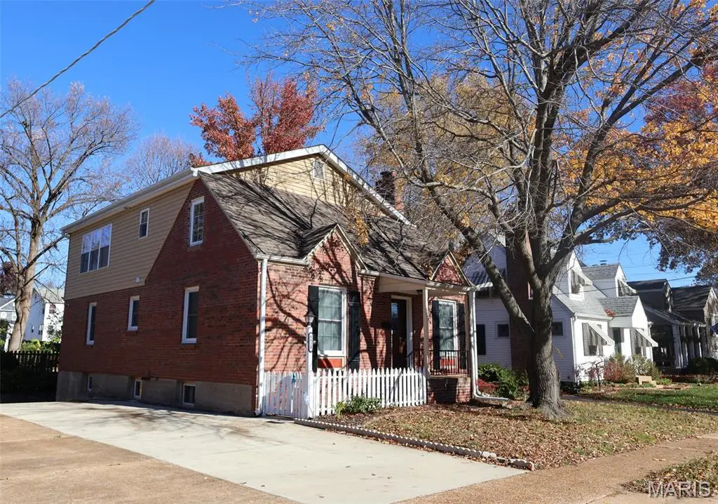 8829 Bridgeport Avenue, Brentwood, MO 63144 - #1