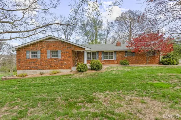 2692 Wycliff Drive, Farmington, MO 63640