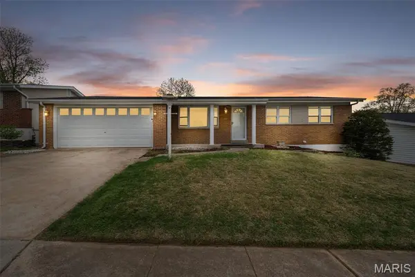 2644 Causeway Drive, St Louis, MO 63125