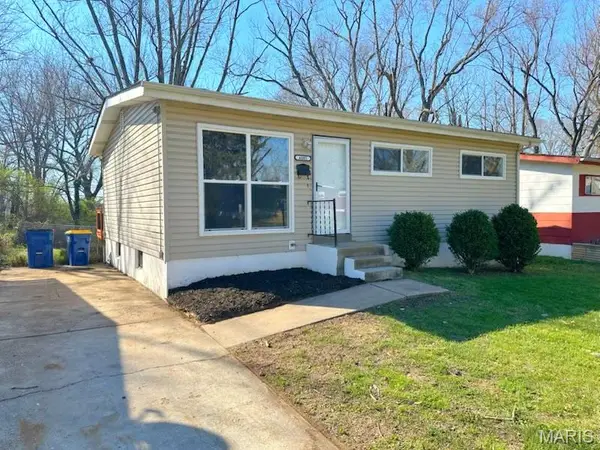 4005 Cranberry Lane, St Louis, MO 63121