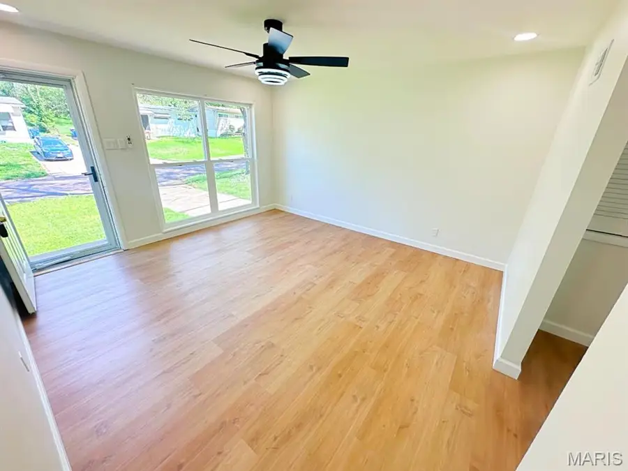 4005 Cranberry Lane, Saint Louis, MO 63121 - #3