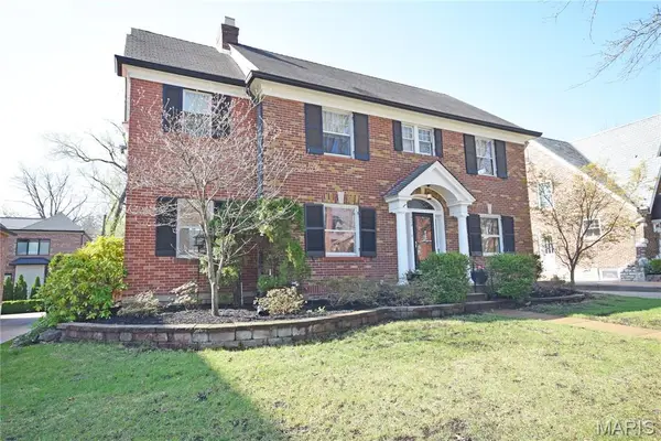 7424 Buckingham Drive, Clayton, MO 63105