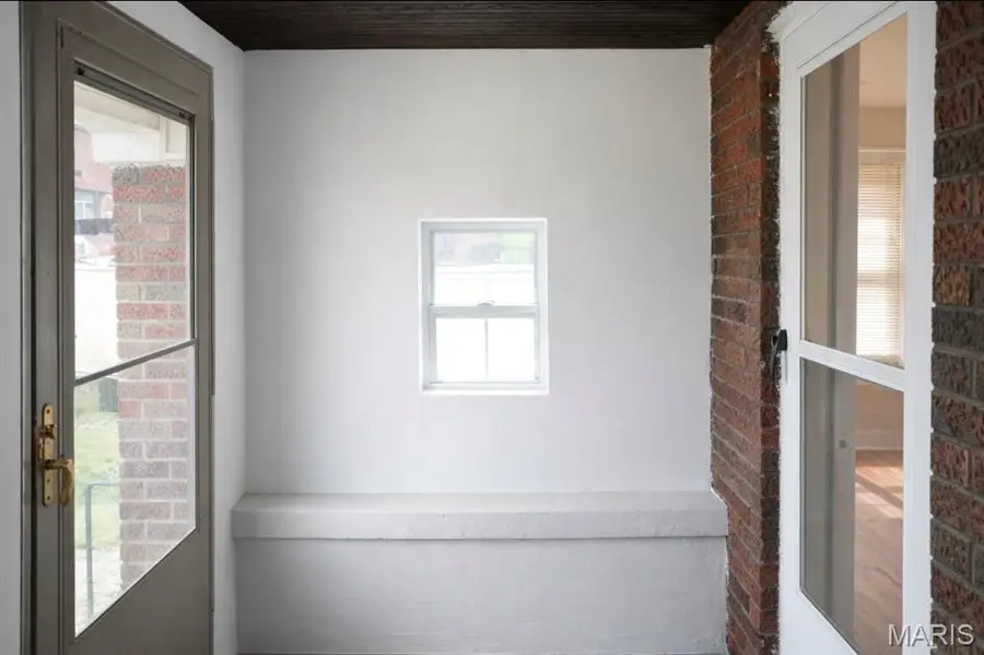 3207 Elsworth Pl Place, Bel Ridge, MO 63121 - #2