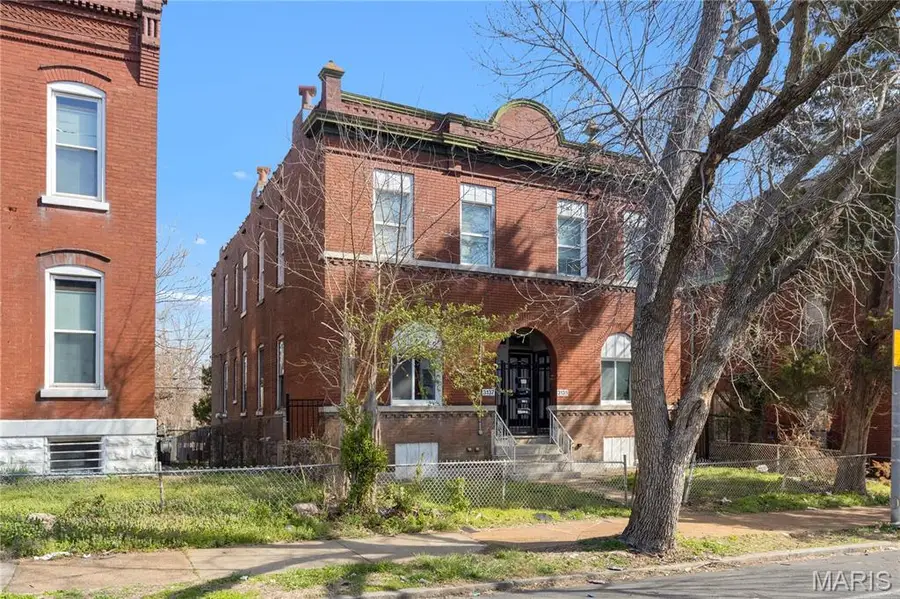 3135-3137 Chippewa St, Saint Louis, MO 63118 - #2